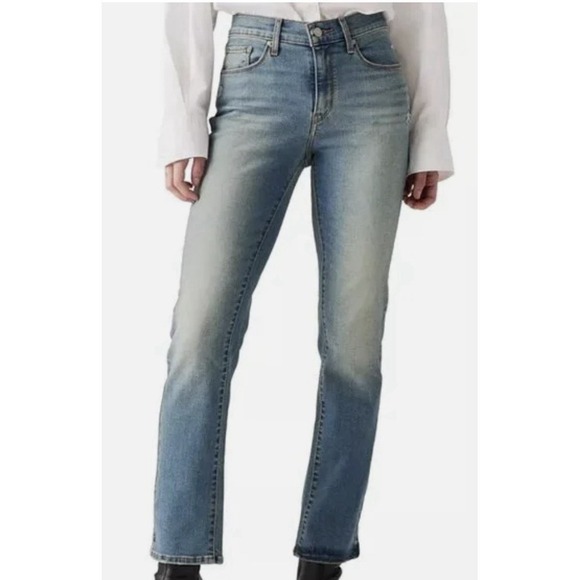 Levi's Denim - NWT Levi's Classic Straight Jeans Stellar Stretch New Ripped Distressed Size 4M